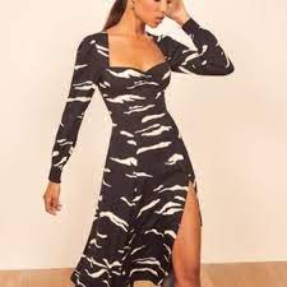 Reformation Petites Wallflower Dress